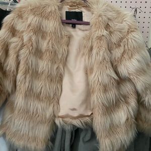 Mossimo faux fur jacket, 3/4 sleeve, satin lined, with 2 latch type hooks, NWOT